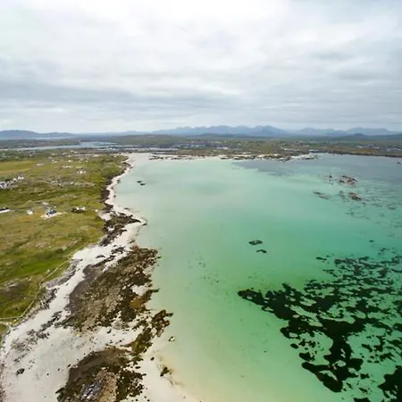 Bay Hotel Carna