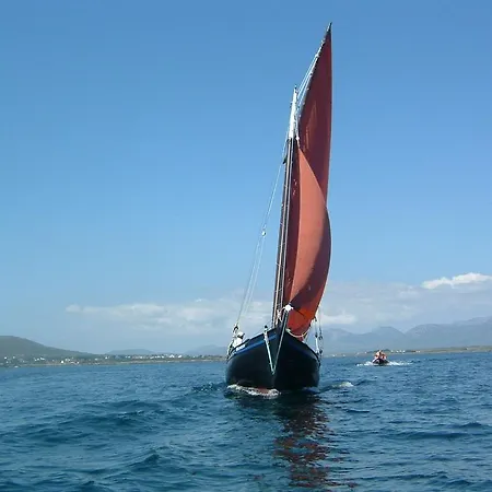 Отель Bay